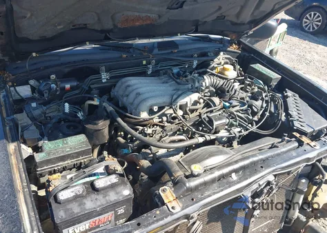 2002 Nissan Pathfinder Se from USA, damaged, VIN JN8DR09X32W652963